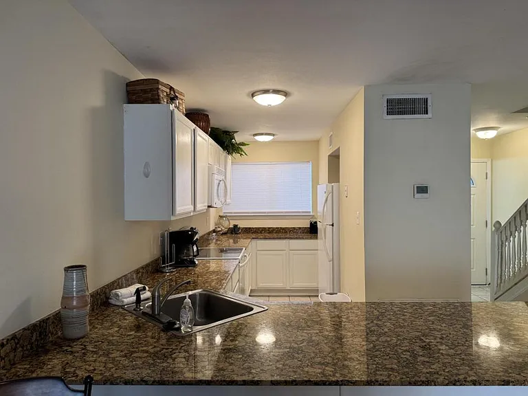 1644 Beach Blvd — Photo 5
