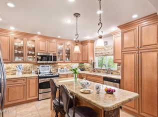 1895 Leisure World, Mesa, AZ 85206