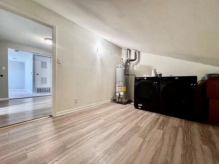 3306B Doolin Dr — Photo 7