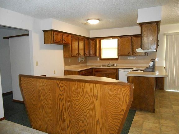5th image of 708 S Seminole Dr