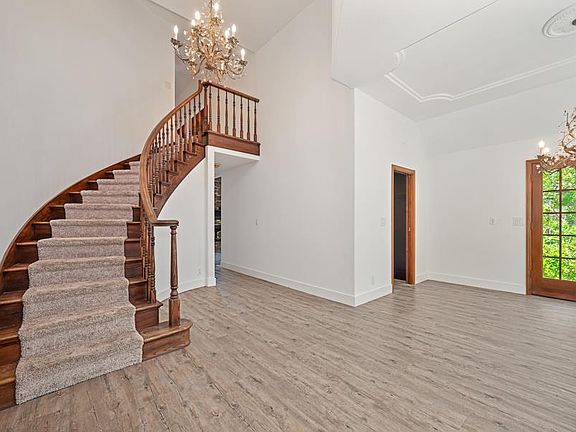 5th image of 4305 Illinois Ave