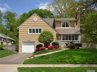 66 Birch St, Port Washington, NY 11050