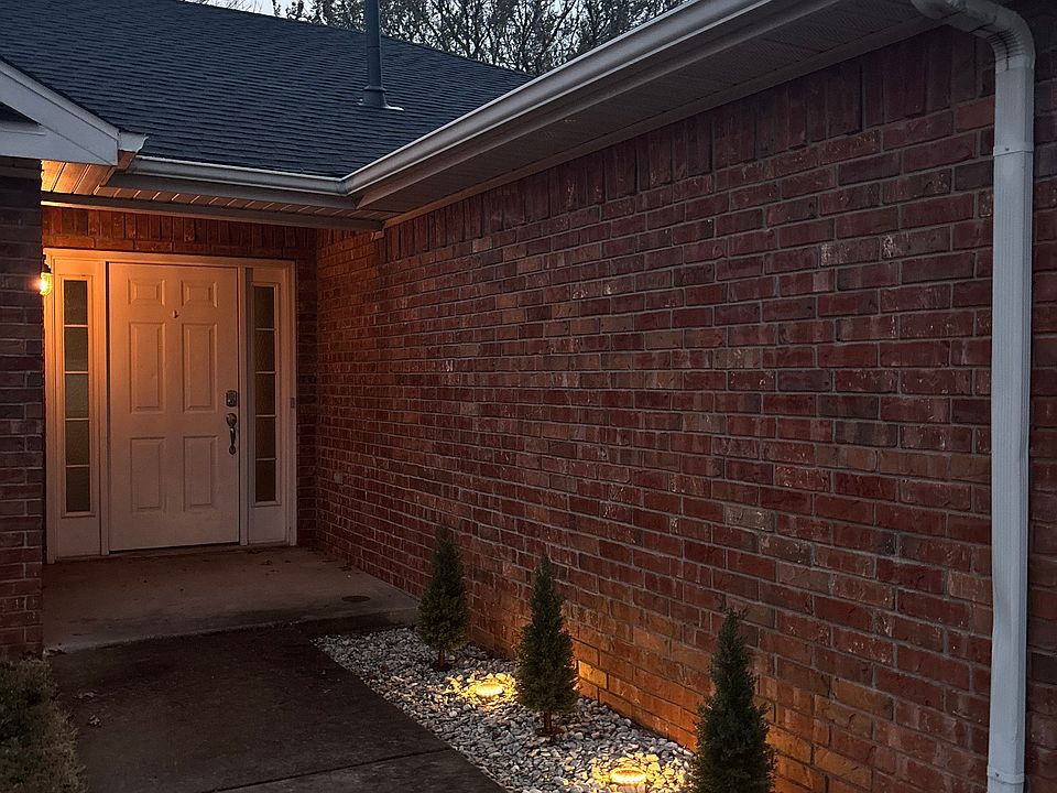 1st image of 805 N Blazing Star Dr