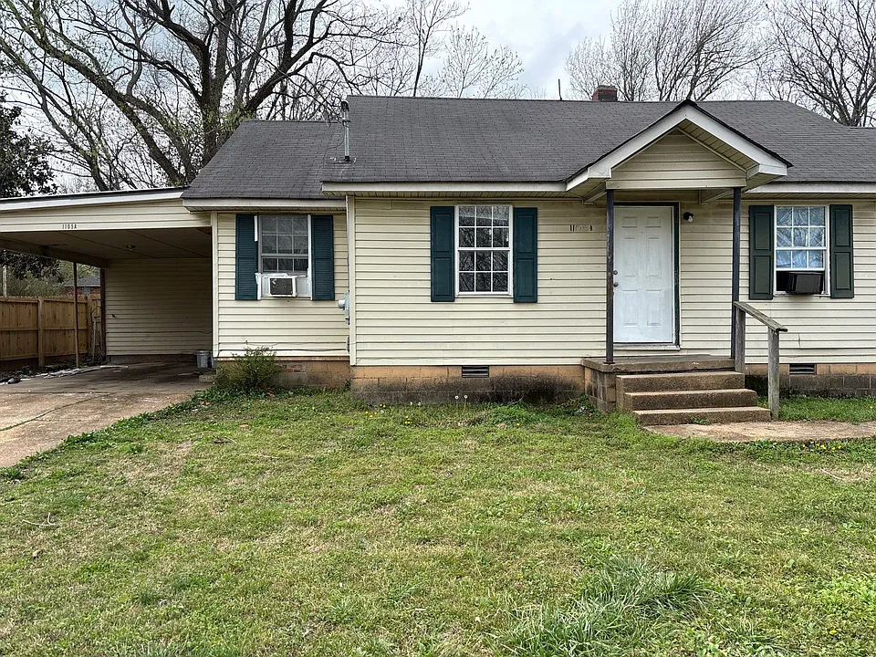 1105 N McLemore Ave #A