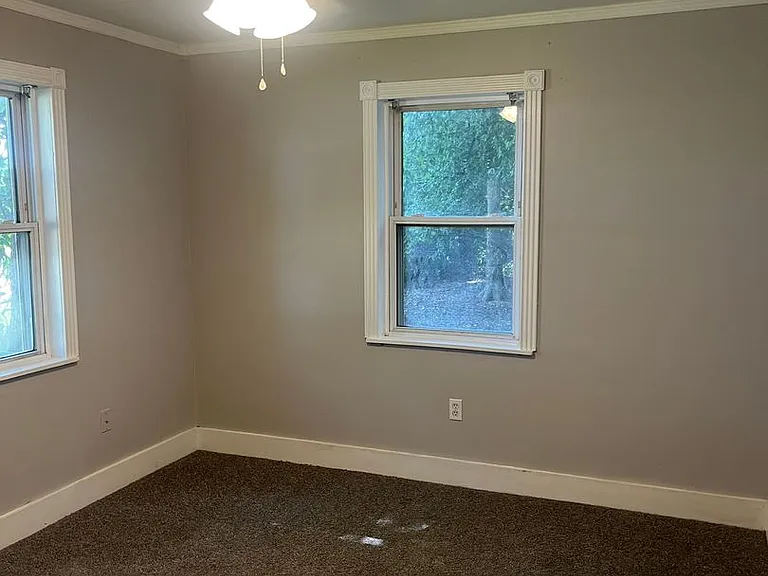 610 N Fir St — Photo 18