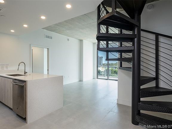 2nd image of 13800 Highland Dr Penthouse 4