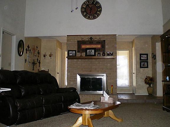 3rd image of 3325 Wayland Dr