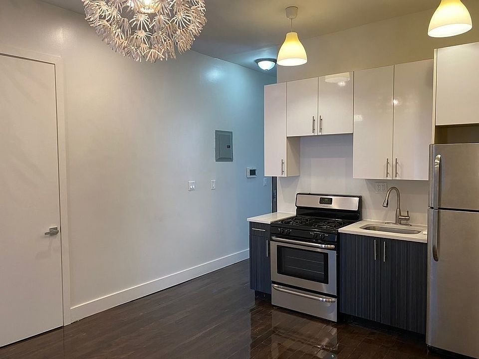 2nd image of 1113 Grant Ave #1