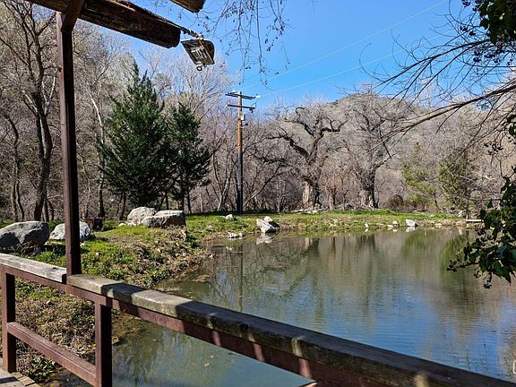 3rd image of 19182 Caliente Creek Rd