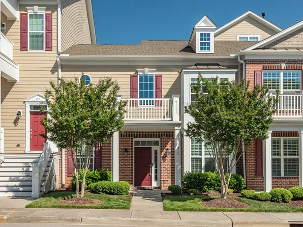 10529 Sablewood Dr Unit 215, Raleigh, NC 27617