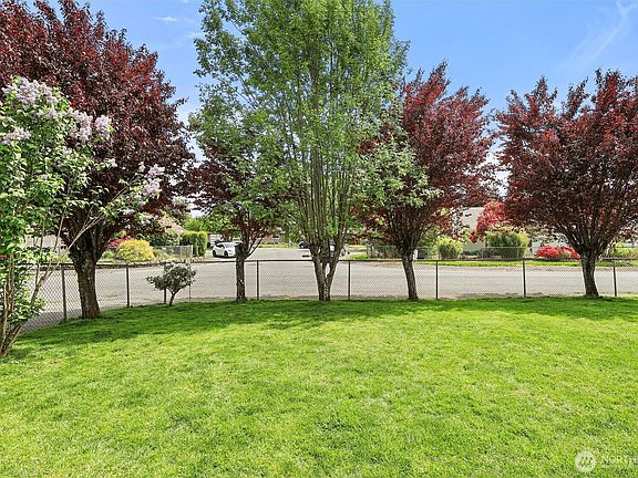 3rd image of 111 Paradise Parkway