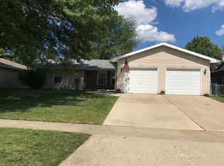 2709 Delaware Dr, Springfield, IL 62702