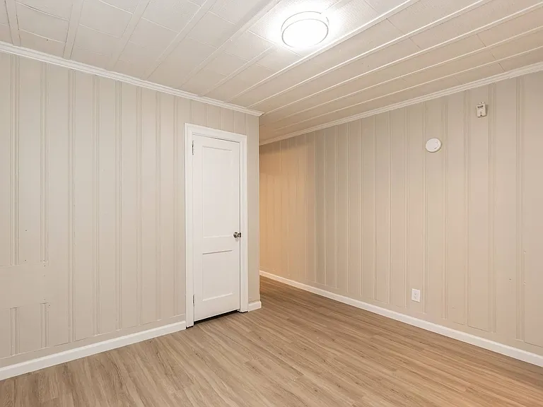 1220 Battle St — Photo 11