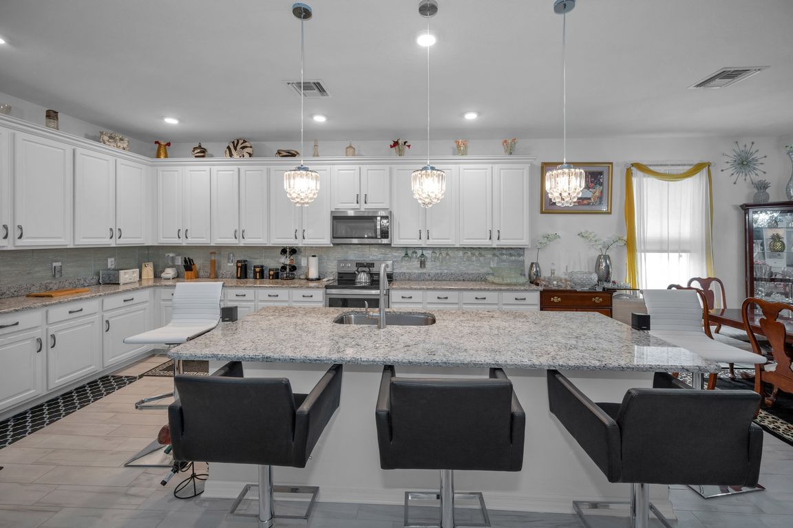 next background image