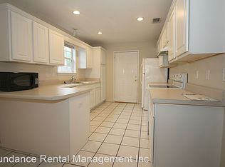 16 Cactus Rd, Mary Esther, FL 32569