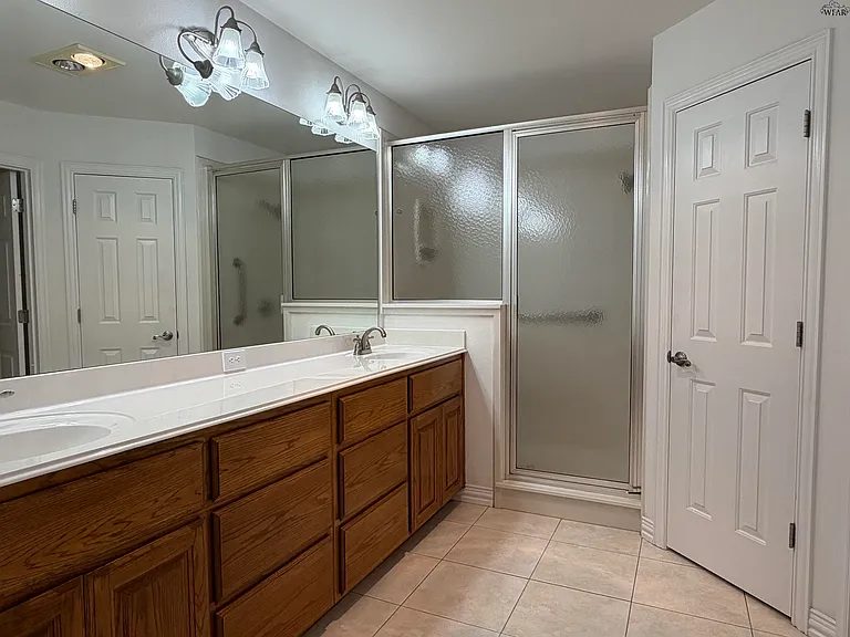 4 Warwick Ct — Photo 14