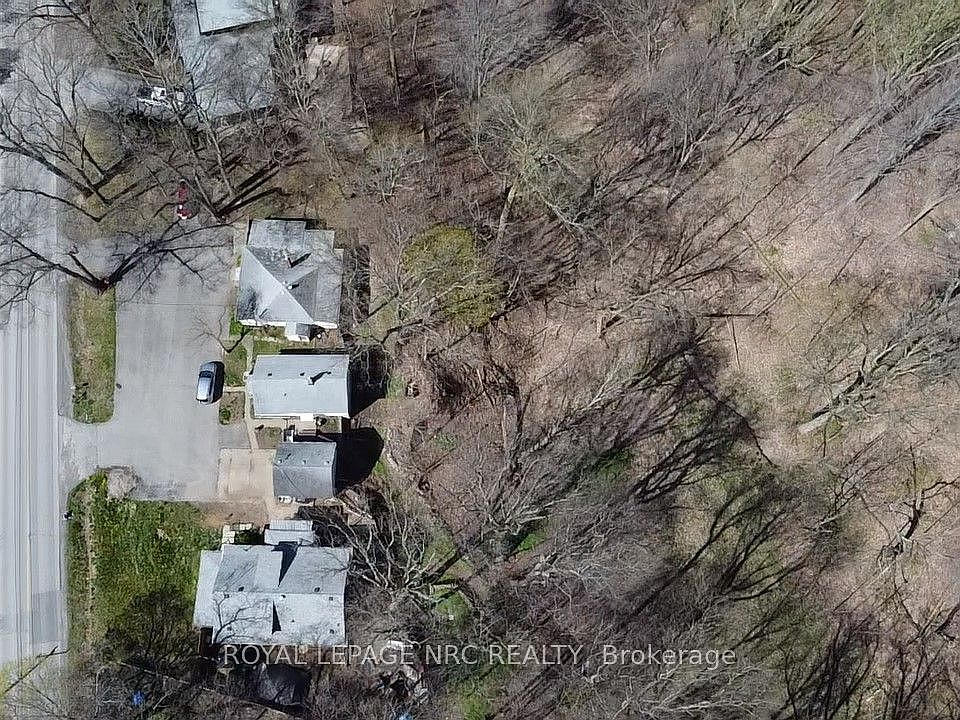 2nd image of 201 Canboro Rd #1