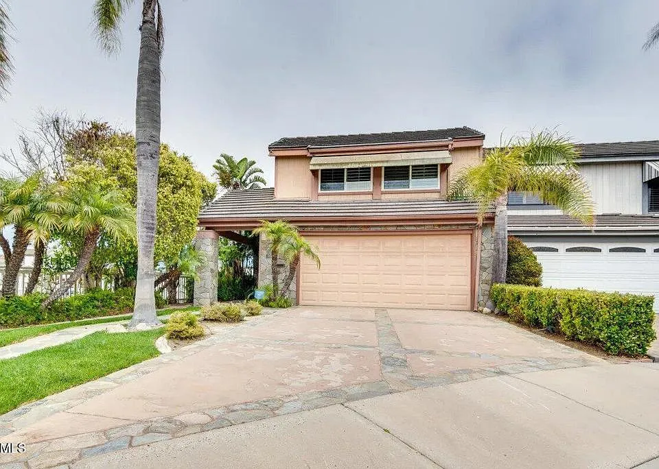2240 Harbor Blvd