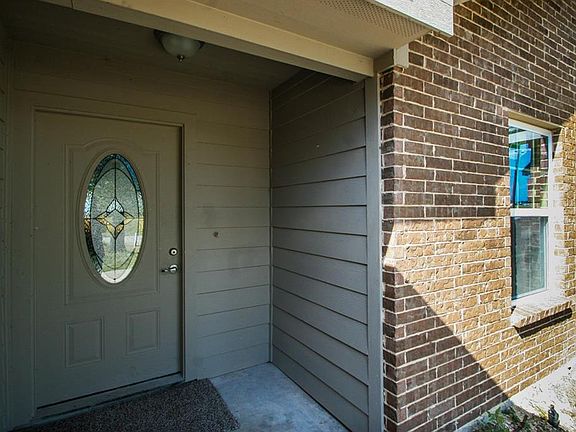 2nd image of 3206 Glen Hill Dr
