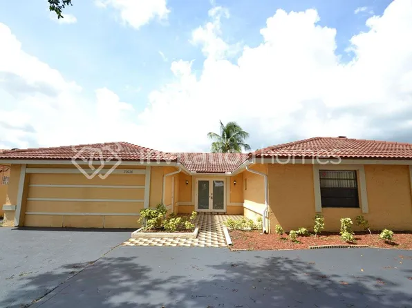 20028 NW 64th Pl, Hialeah, FL 33015