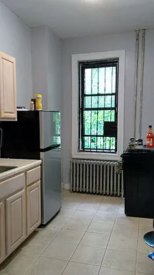 Rented by Signature Property Realty | media 27