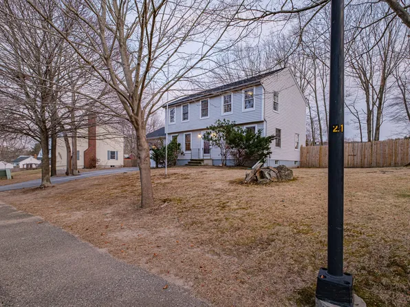 57 Ledgefield Circle, South Portland, ME 04106