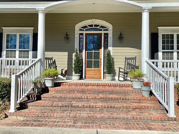 4th image of 1632 Huckleberry Dr