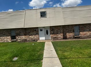 525 Spring Dr, Pasadena, TX 77504