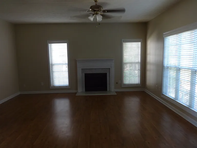 834 Glen Abbey Dr — Photo 5