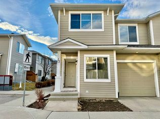 17 E Bridleridge Mnr SW, Calgary, AB T2Y0A7