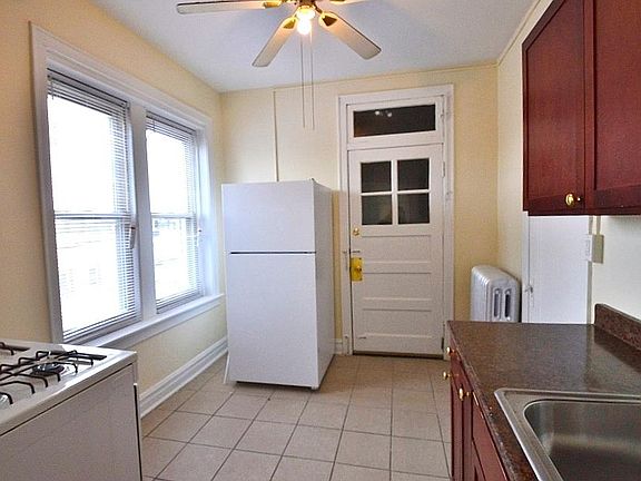 3rd image of 2206 S 61st Ct APT 306