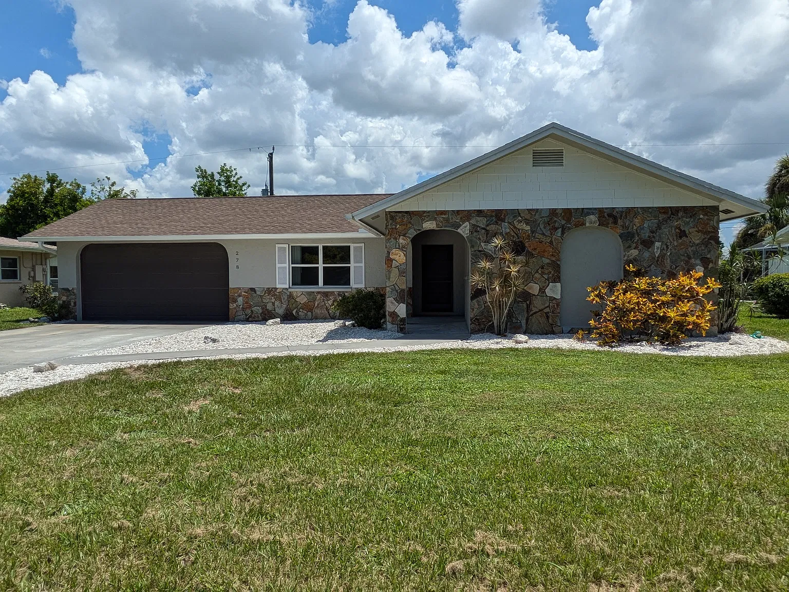 2 bed, 1297 sqft, $1,950 — Photo 1