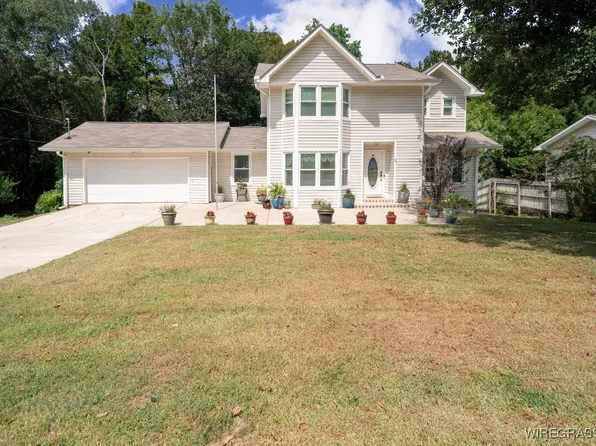 209 Wildwood Dr, Enterprise, AL 36330