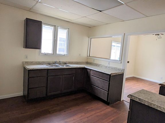 5th image of 780 W Forest Ave