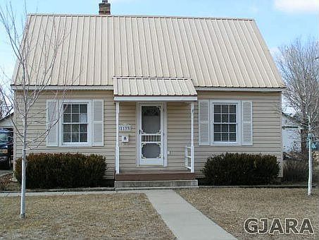 2nd image of 1133 Grand Ave