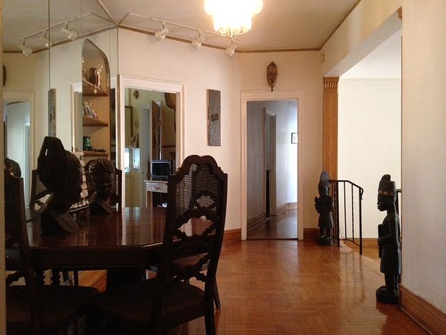 Foyer Entrance 