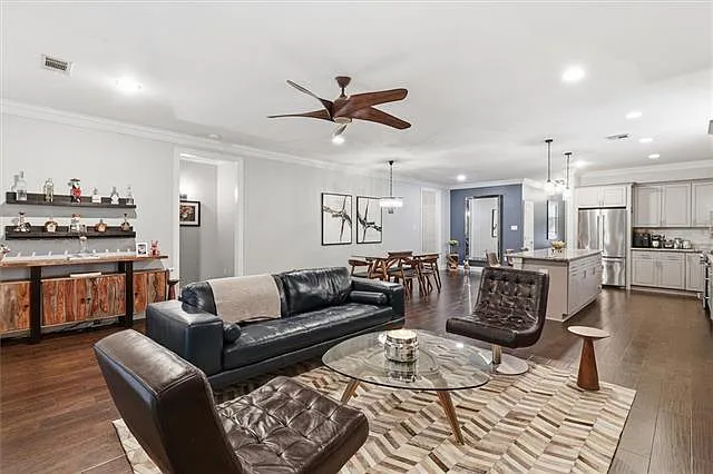 5024 Paris Ave — Photo 5