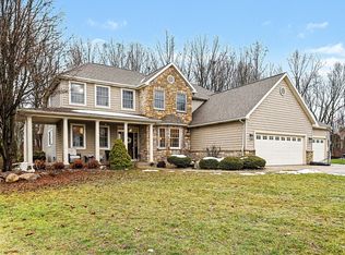 5250 Queen Victoria Ln, Kalamazoo, MI