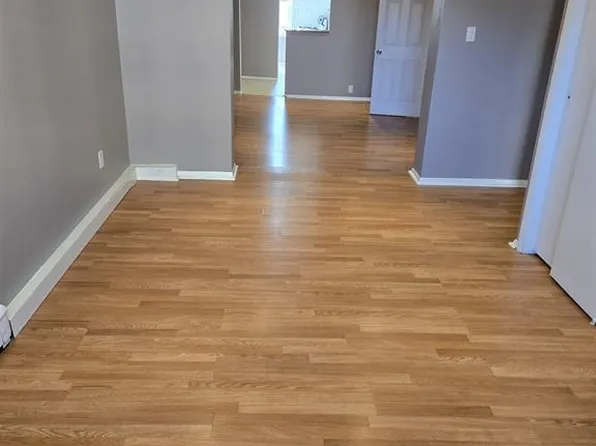 401 4th Street image 2 of 11