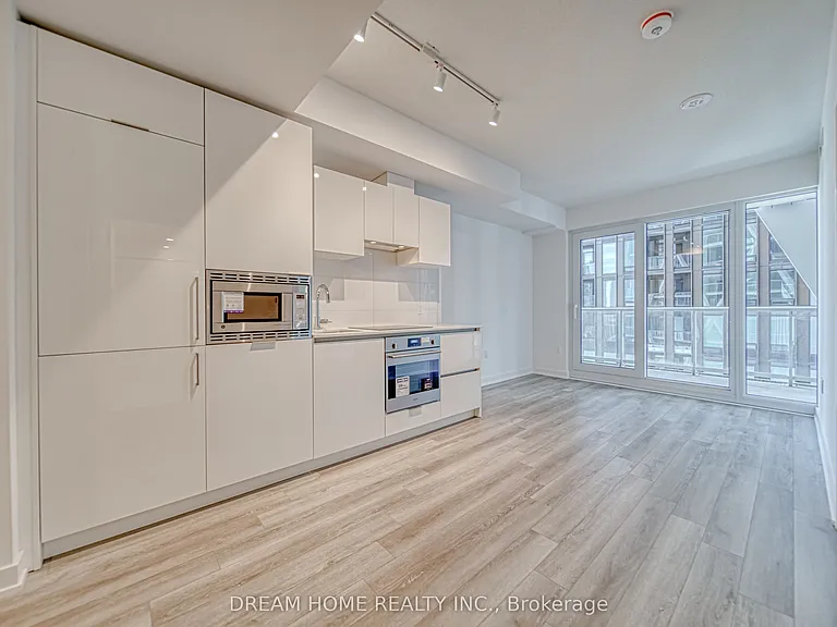 230 Simcoe St #1921 — Photo 5