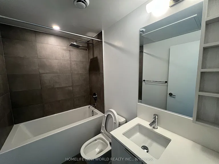 8 Wellesley St W #3602 — Photo 18