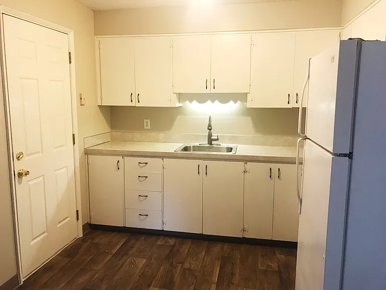 1525 SE Salmon St #1-5 — Photo 2