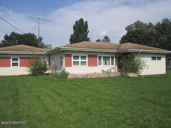 5th image of 104 Charles East Pl