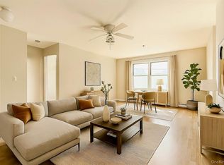 400 Mount Pleasant Ave APT 2B, Mamaroneck, NY 10543