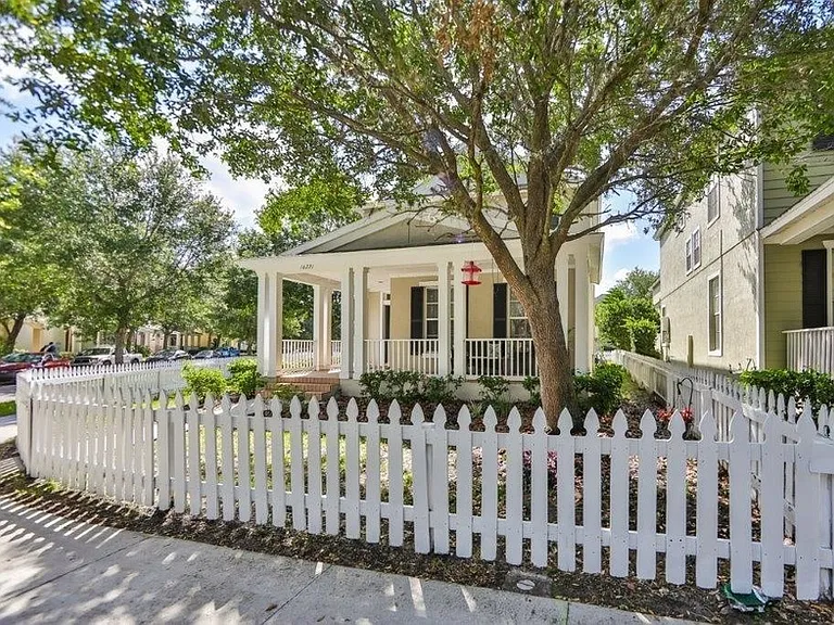16221 Bridgewalk Dr — Photo 2