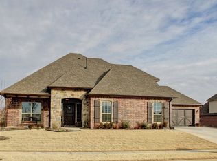 511 N 83rd Pl, Broken Arrow, OK 74014