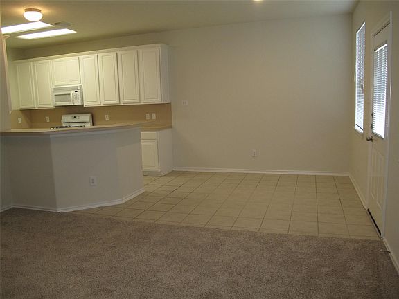 4th image of 14318 Fairbuff Ln