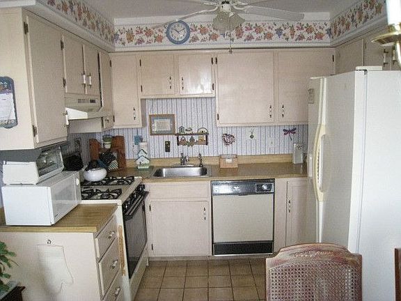 5th image of 7502 Hilltop Dr