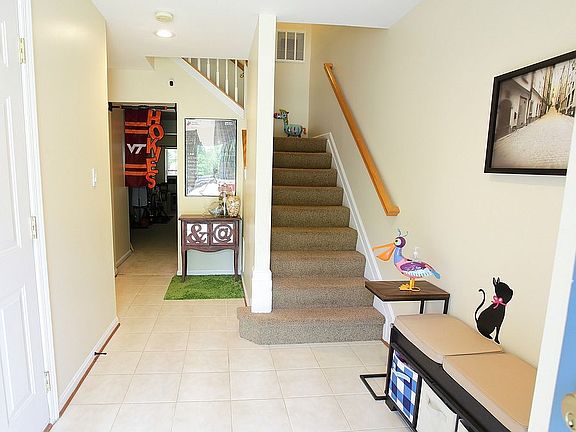 2nd image of 43180 Lawnsberry Sq