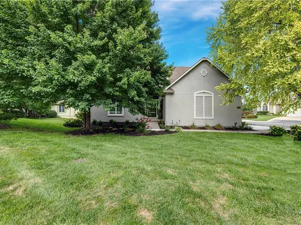 14349 Norwood St, Leawood, KS 66224